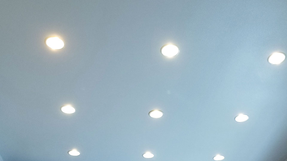 Deckenbeleuchtung LED in der Arztpraxis
